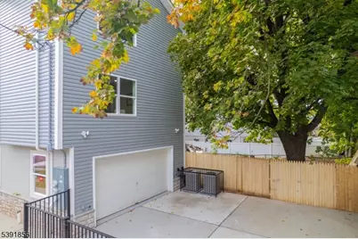 543 13th Ave, Newark, NJ 07103 - Photo 29