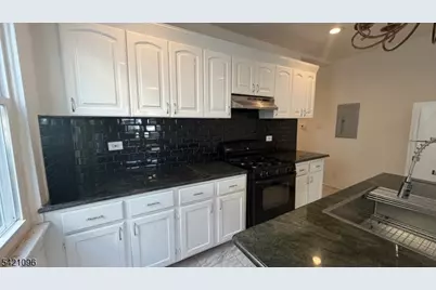 202 S Stiles St #1L, Linden, NJ 07036 - Photo 5