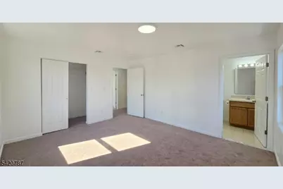 360 Broad St, Carlstadt, NJ 07072 - Photo 5