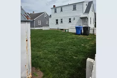 83 Daniel St, Woodbridge Township, NJ 07064 - Photo 3