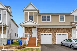 100 Valerie Dr, Manville, NJ 08835 - Photo 3