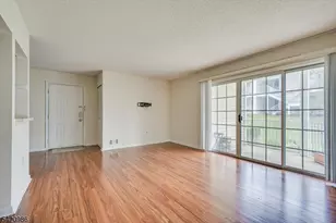 69 Amberly Ct, Franklin Township, NJ 08823 - Photo 3