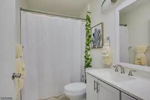 69 Amberly Ct, Franklin Township, NJ 08823 - Photo 15