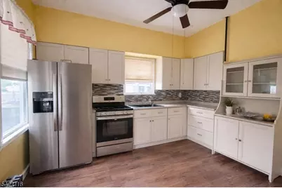 138 Stuyvesant Ave #1F, Newark, NJ 07106 - Photo 1