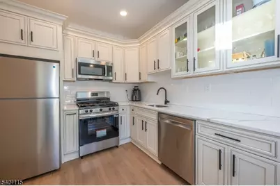 7 Pine St, Jefferson Township, NJ 07849 - Photo 5