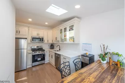 7 Pine St, Jefferson Township, NJ 07849 - Photo 3