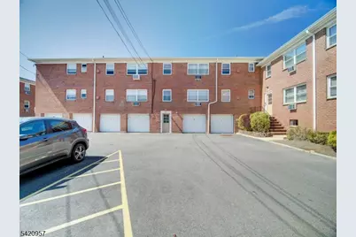 29 Knox Ter #1B, Wayne, NJ 07470 - Photo 1