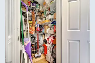 29 Knox Ter #1B, Wayne, NJ 07470 - Photo 13