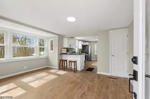 23 Harriet Way, Roxbury Township, NJ 07850 - Photo 7