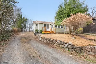 23 Harriet Way, Roxbury Township, NJ 07850 - Photo 3