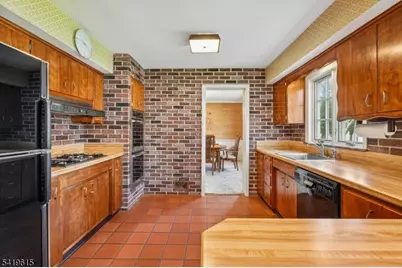 151 Mohawk Rd, Millburn, NJ 07078 - Photo 17