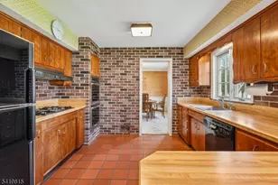 151 Mohawk Rd, Millburn, NJ 07078 - Photo 17