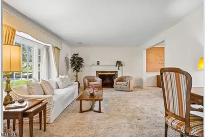 151 Mohawk Rd, Millburn, NJ 07078 - Photo 9