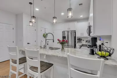 906 Memorial Dr, Belleville, NJ 07109 - Photo 15