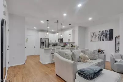 906 Memorial Dr, Belleville, NJ 07109 - Photo 11