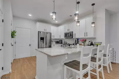 906 Memorial Dr, Belleville, NJ 07109 - Photo 13