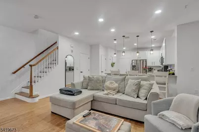 906 Memorial Dr, Belleville, NJ 07109 - Photo 7