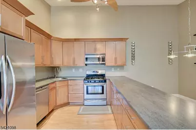 268 Kempsey Dr, North Brunswick Township, NJ 08902 - Photo 11
