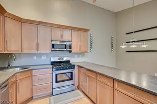 268 Kempsey Dr, North Brunswick Township, NJ 08902 - Photo 13