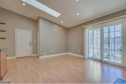 268 Kempsey Dr, North Brunswick Township, NJ 08902 - Photo 7