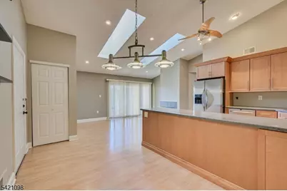 268 Kempsey Dr, North Brunswick Township, NJ 08902 - Photo 15