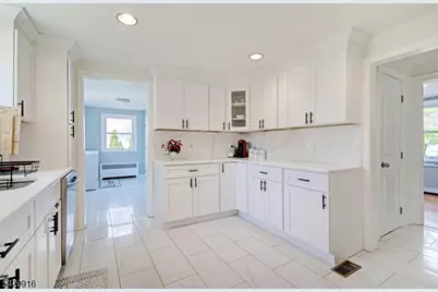 95 W Northfield Rd, Livingston, NJ 07039 - Photo 13