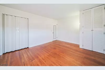 50 Knolls Rd, Bloomingdale, NJ 07403 - Photo 17