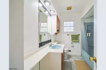 50 Knolls Rd, Bloomingdale, NJ 07403 - Photo 13