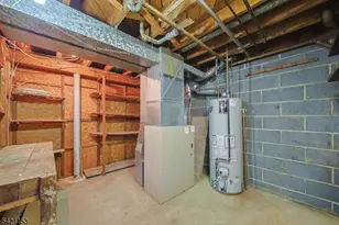 50 Knolls Rd, Bloomingdale, NJ 07403 - Photo 23