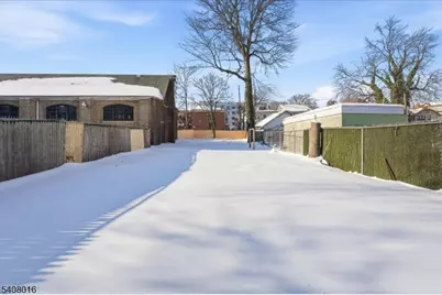 301 N Grove St, East Orange, NJ 07017 - Photo 23