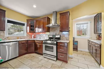 389 Colfax Ave, Clifton, NJ 07013 - Photo 11