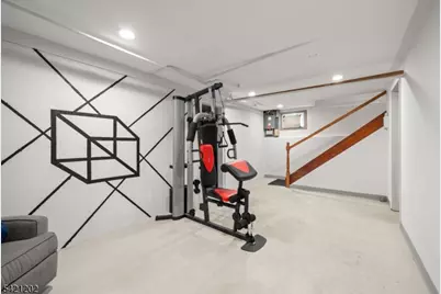 389 Colfax Ave, Clifton, NJ 07013 - Photo 17