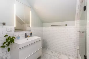 6 Boyden Pkwy Unit, Maplewood, NJ 07040 - Photo 11