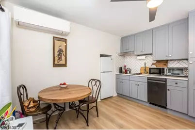 6 Boyden Pkwy Unit #3, Maplewood, NJ 07040 - Photo 5