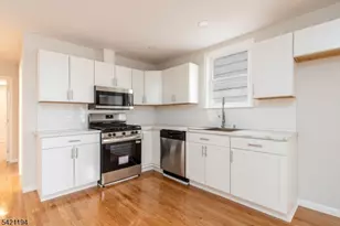 43 Wolf Pl, Hillside, NJ 07205 - Photo 3