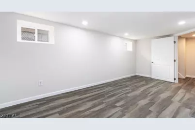 43 Wolf Pl, Hillside, NJ 07205 - Photo 15