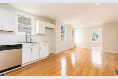 43 Wolf Pl, Hillside, NJ 07205 - Photo 5