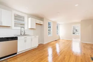 43 Wolf Pl, Hillside, NJ 07205 - Photo 5