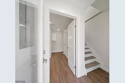 33 Clinton Pl, Morristown, NJ 07960 - Photo 17