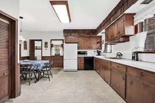 15 Deerhaven Ln, Jefferson Township, NJ 07435 - Photo 17