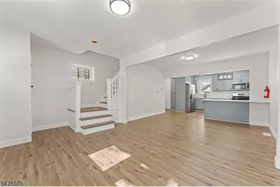 18 Hilton Ave, Maplewood, NJ 07040 - Photo 3