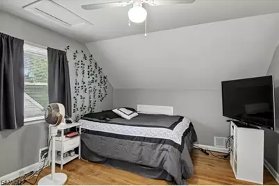 144 N Michigan Ave, Kenilworth, NJ 07033 - Photo 19