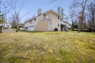 131 Lawrence Dr, Millburn, NJ 07078 - Photo 39