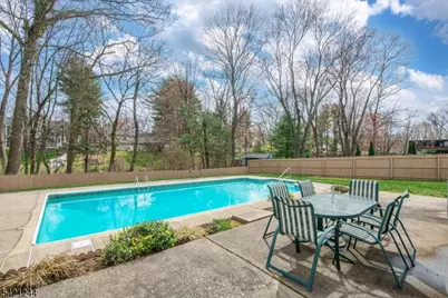 5 Brook Ct, Parsippany, NJ 07054 - Photo 3