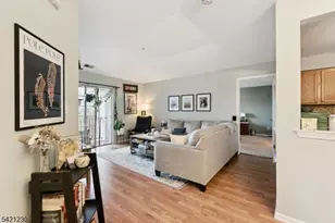 1634 Waterford Dr, Edison, NJ 08817 - Photo 11