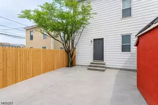 135 Tremont Ave, East Orange, NJ 07018 - Photo 19