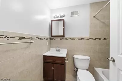 4 C Lily Court #4C, Roselle, NJ 07203 - Photo 9