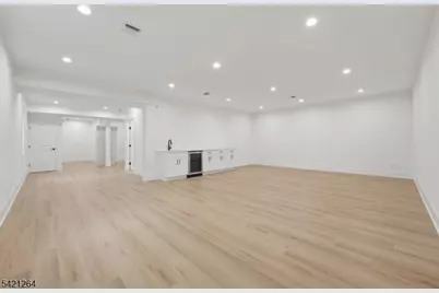 13 Harding Pl, Livingston, NJ 07039 - Photo 41