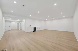 13 Harding Pl, Livingston, NJ 07039 - Photo 41