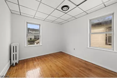 116 Berkeley Ave, Bloomfield, NJ 07003 - Photo 7